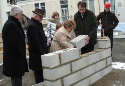 Josette aidée de son manoeuvre